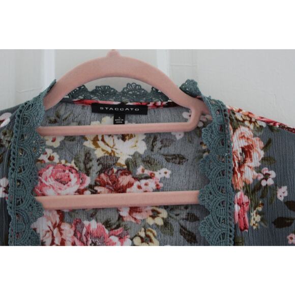 Women's Size Large Staccato Cardigan Lace border area sides Roses BOHO - Picture 3 of 8
